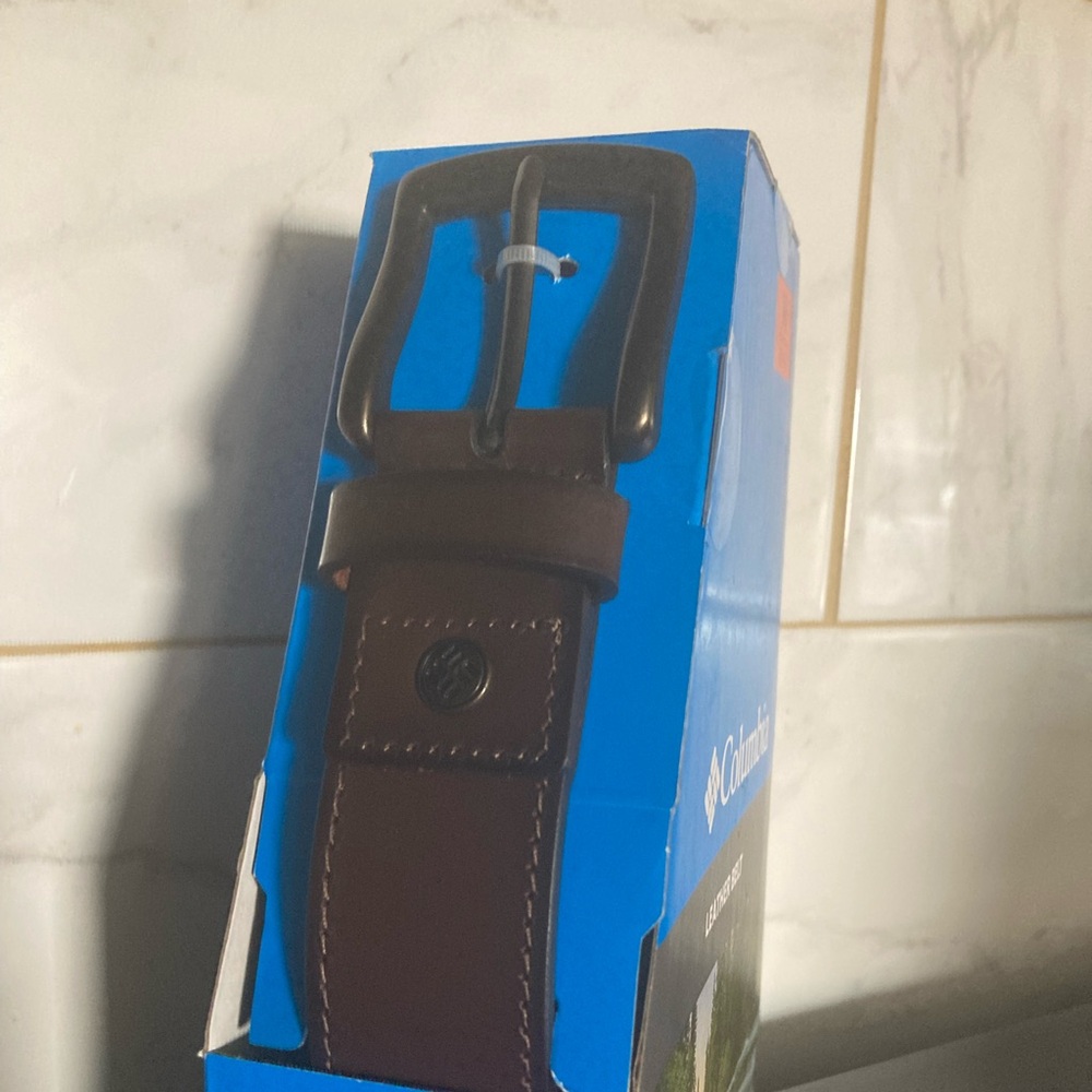 NWT Columbia Men’s Leather Belt Brown Medium 32-34